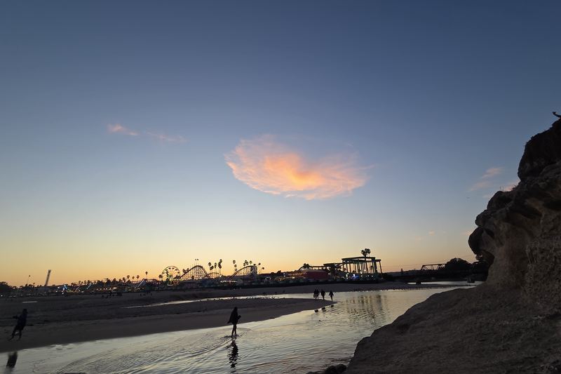 Lenticular cloud over the cliff